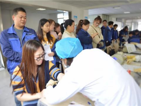 守望相副手牵手 献血救人心连心——suncitygroup太阳集团集团2018年无偿献血活动